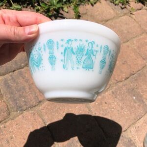 Vintage Pyrex Amish Butterprint 401